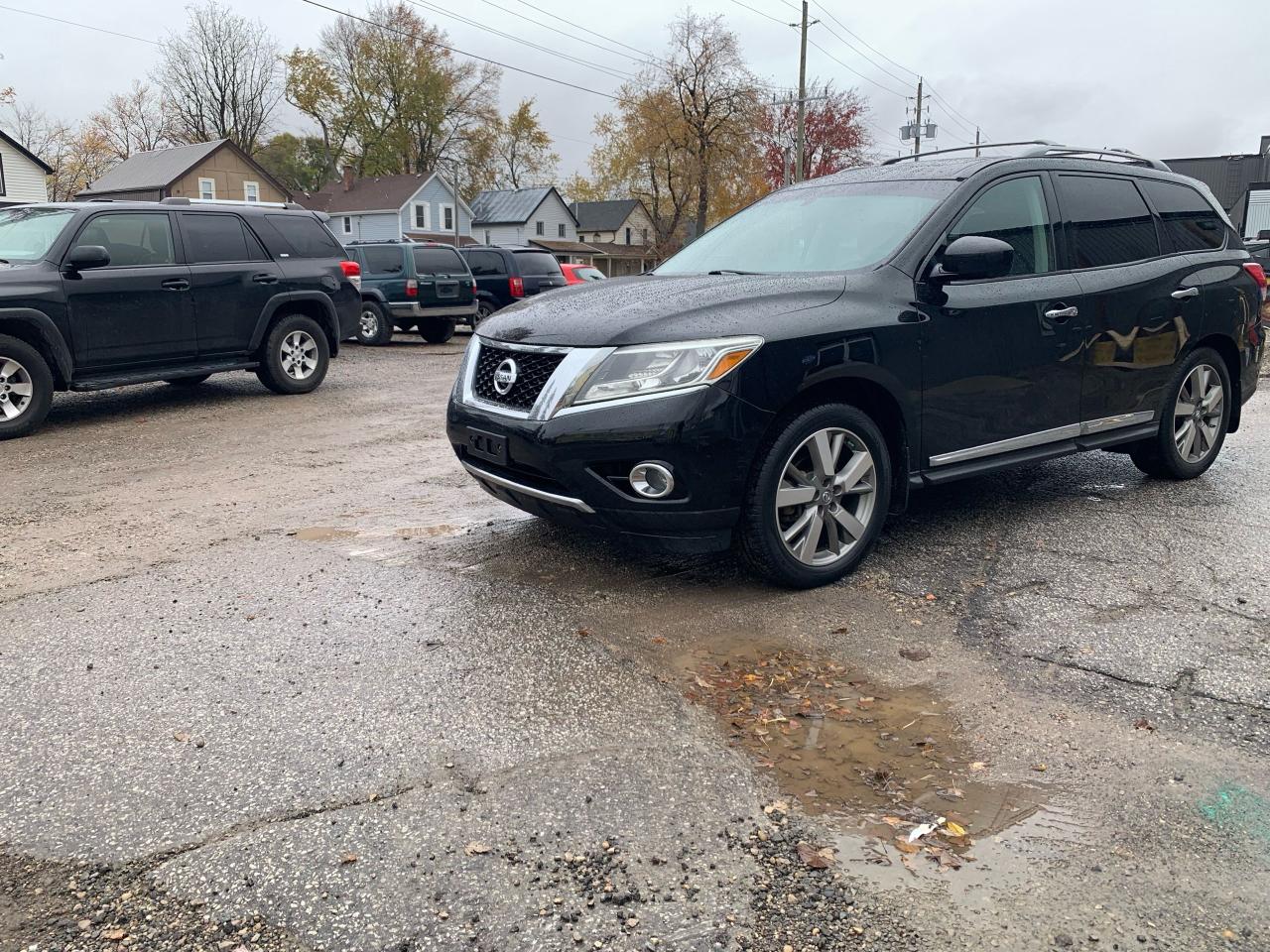 Used 2014 Nissan Pathfinder Platinum for sale in Belmont, ON