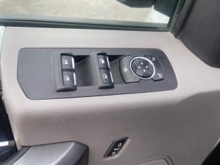 2020 Ford F-150 XLT, Ext. Cab. 4X4, P. Seat, Center console - Photo #13