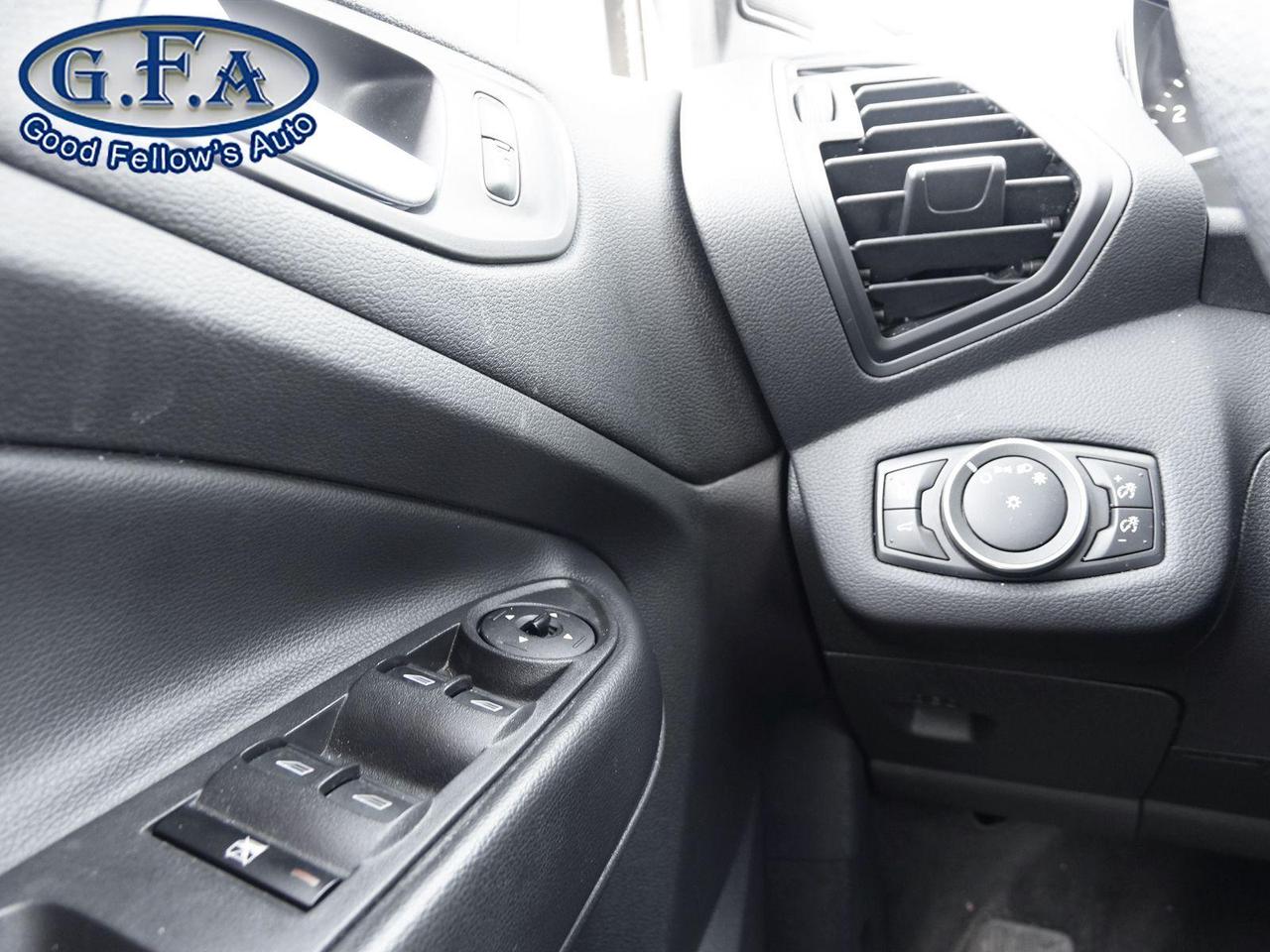 2018 Ford Escape SE MODEL, POWER SEATS, HEATED SEATS, REARVIEW CAME Photo