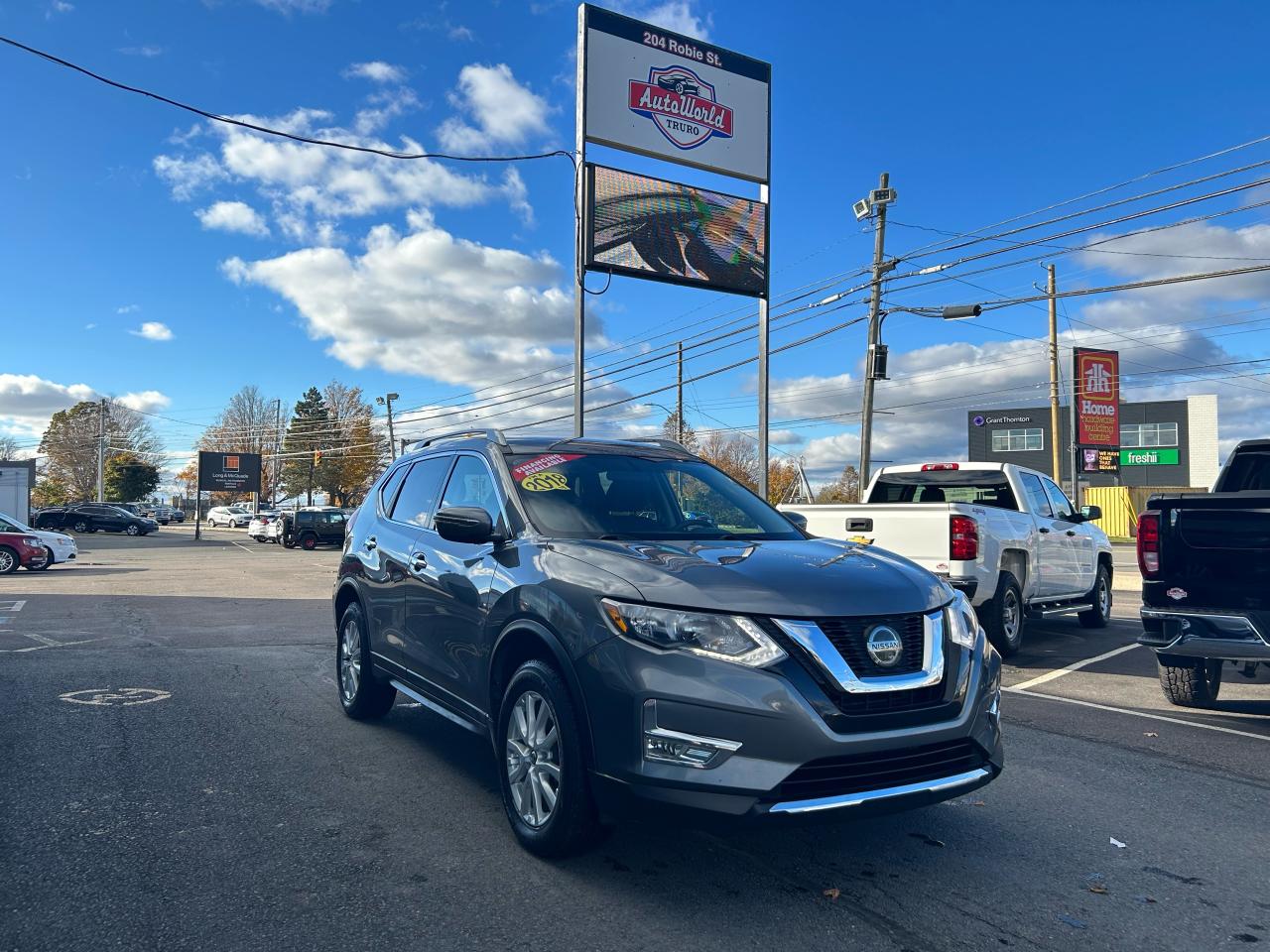 2018 Nissan Rogue SV - Photo #1
