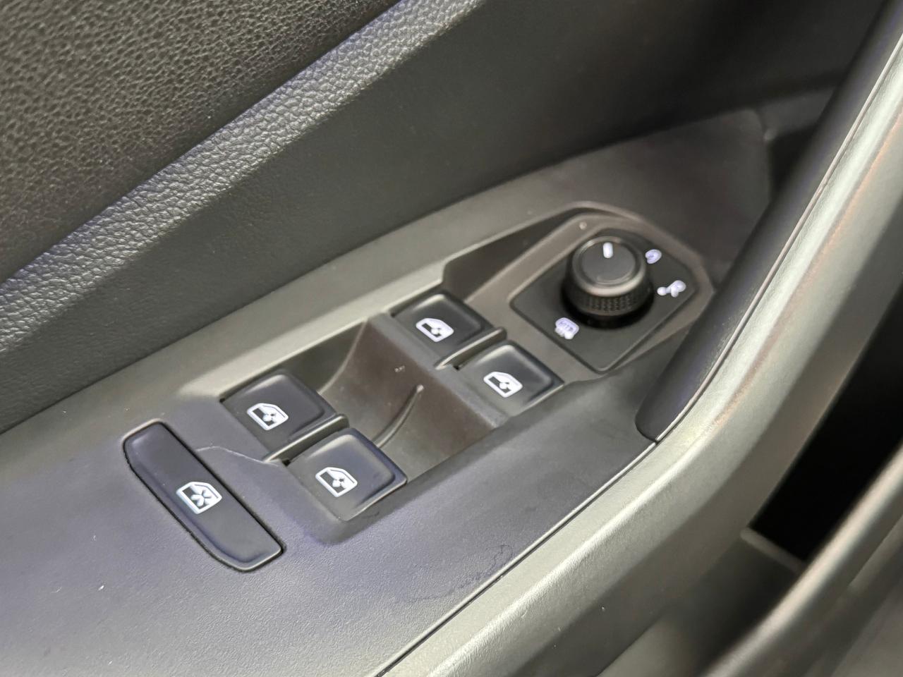 2019 Volkswagen Jetta Highline R-Line+Adaptive Cruise+CLEAN CARFAX - Photo #60