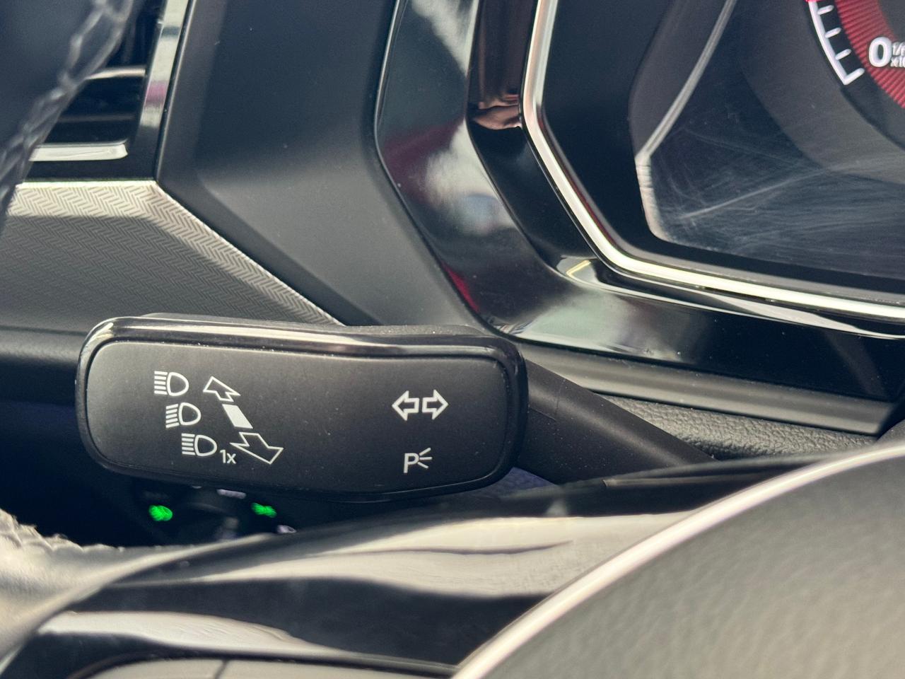 2019 Volkswagen Jetta Highline R-Line+Adaptive Cruise+CLEAN CARFAX - Photo #56
