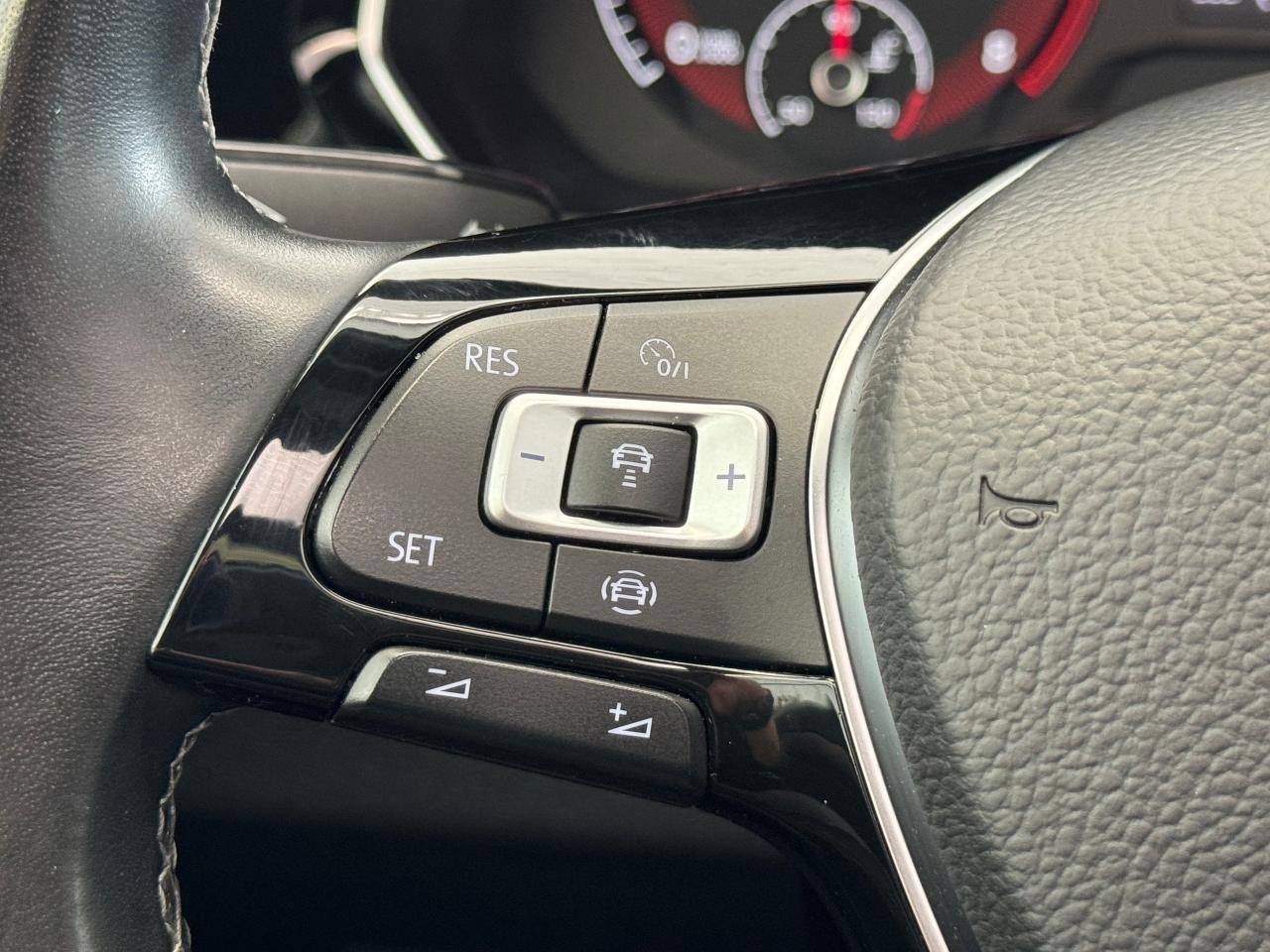 2019 Volkswagen Jetta Highline R-Line+Adaptive Cruise+CLEAN CARFAX - Photo #53