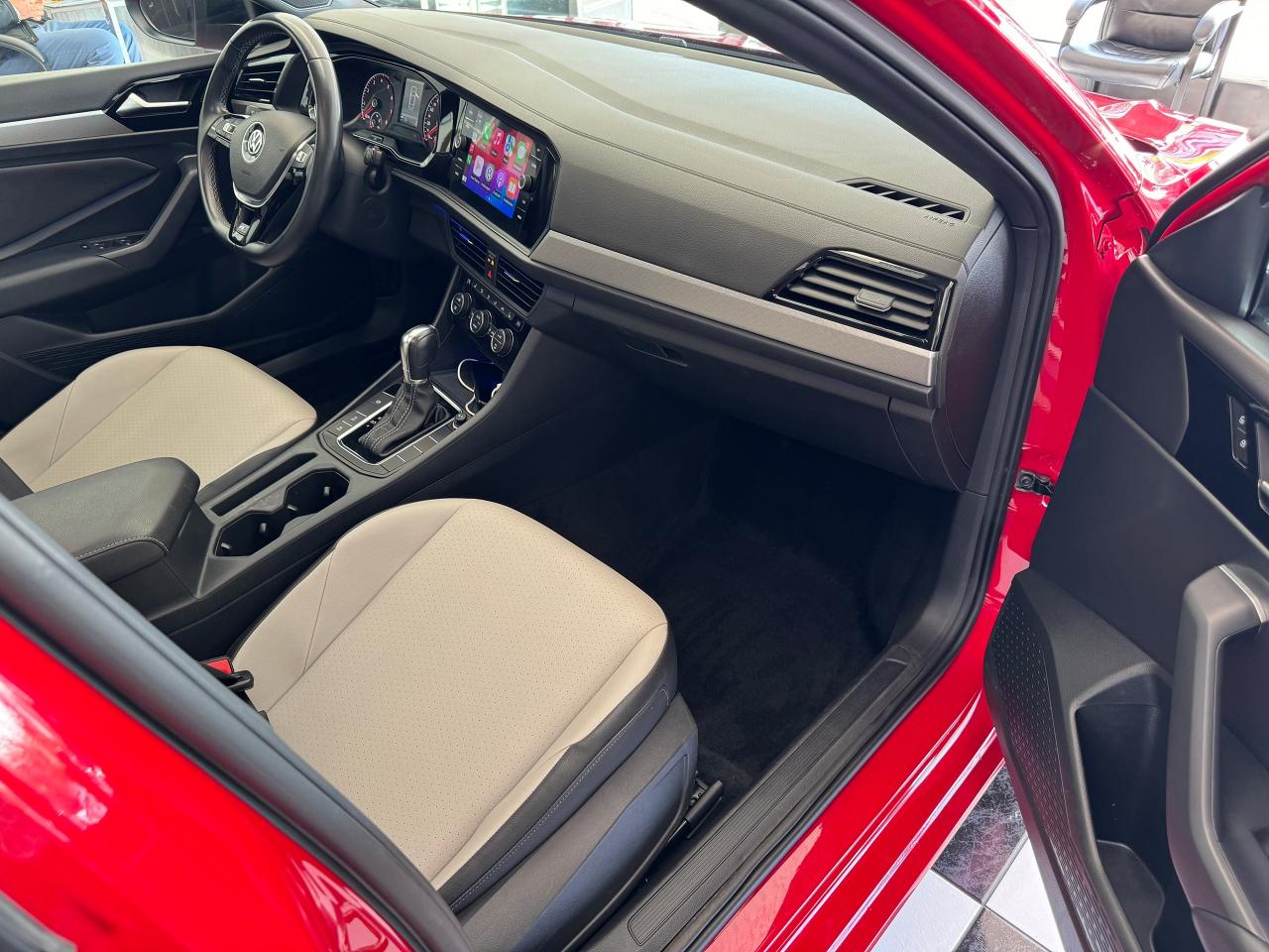 2019 Volkswagen Jetta Highline R-Line+Adaptive Cruise+CLEAN CARFAX Photo96