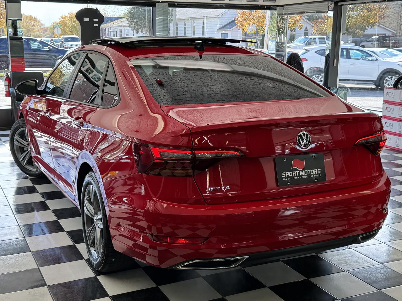 2019 Volkswagen Jetta Highline R-Line+Adaptive Cruise+CLEAN CARFAX - Photo #16