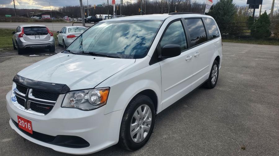 2016 Dodge Grand Caravan SXT PLUS - Photo #3