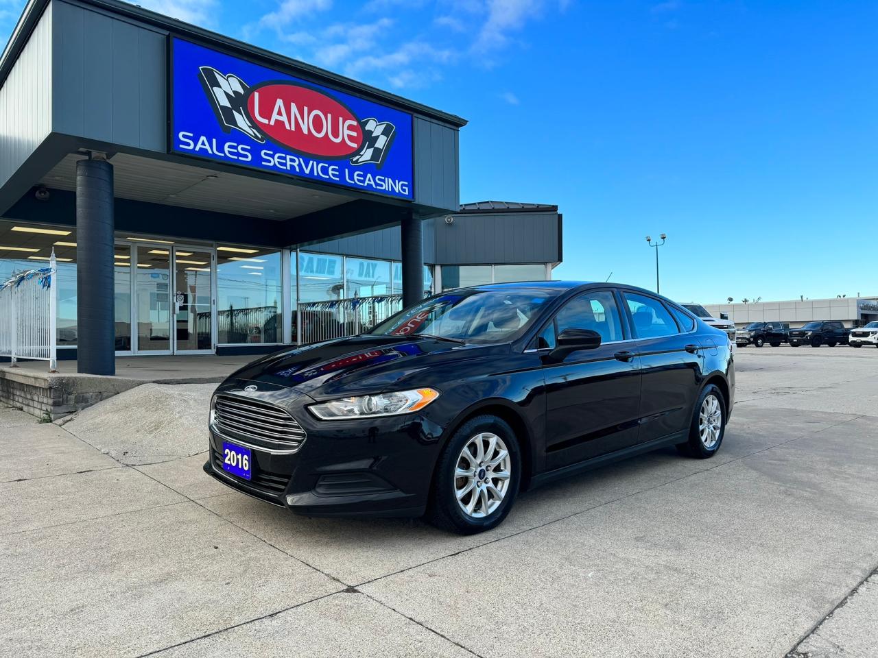 Used 2016 Ford Fusion S FWD for sale in Tilbury, ON