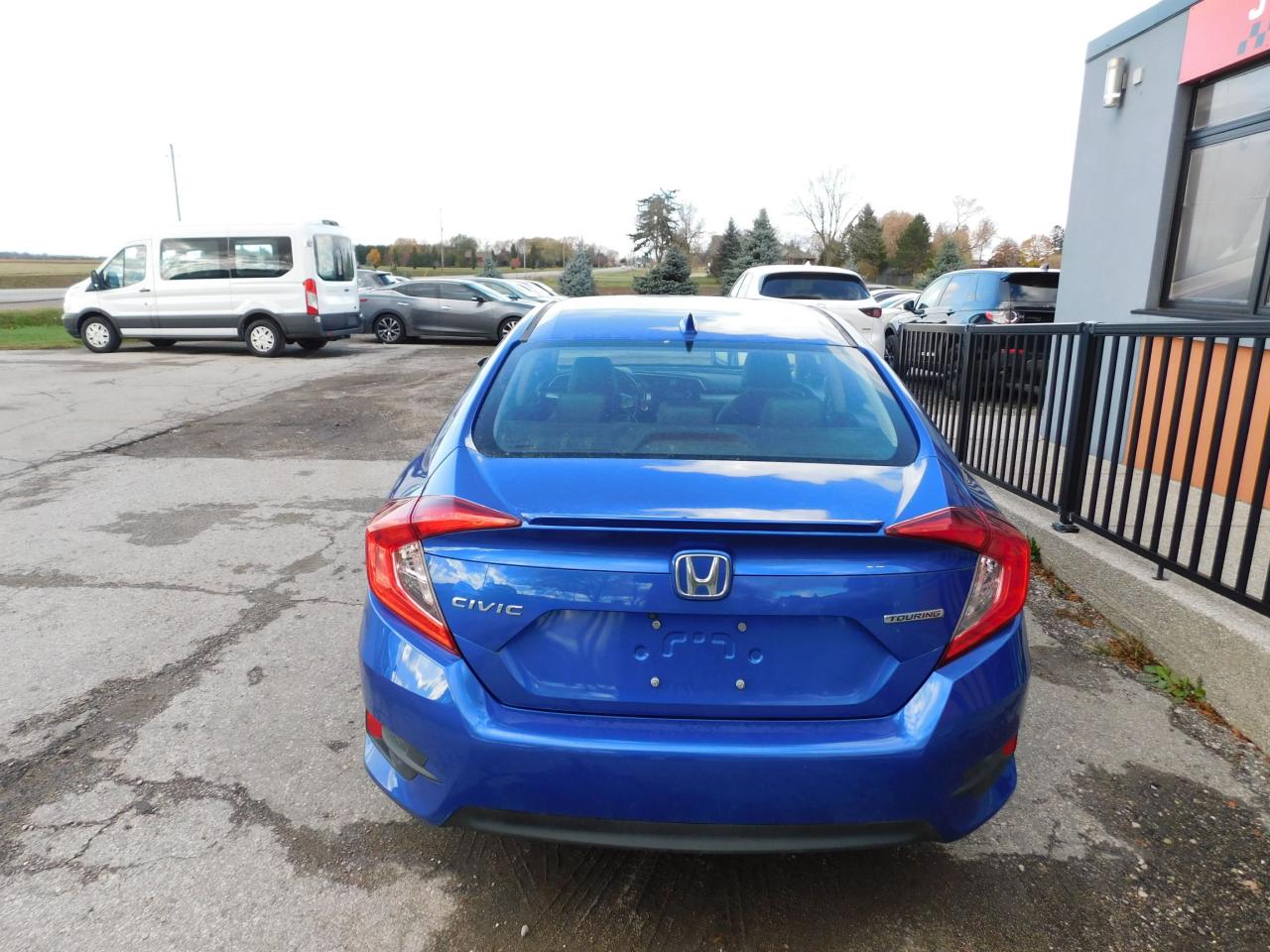 2018 Honda Civic | leather | sunroof | nav | heated seats - Photo #3