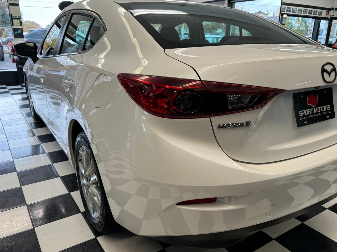 2016 Mazda MAZDA3 GS+New Brakes+Camera+Heated Seats+A/C+CLEAN CARFAX - Photo #35