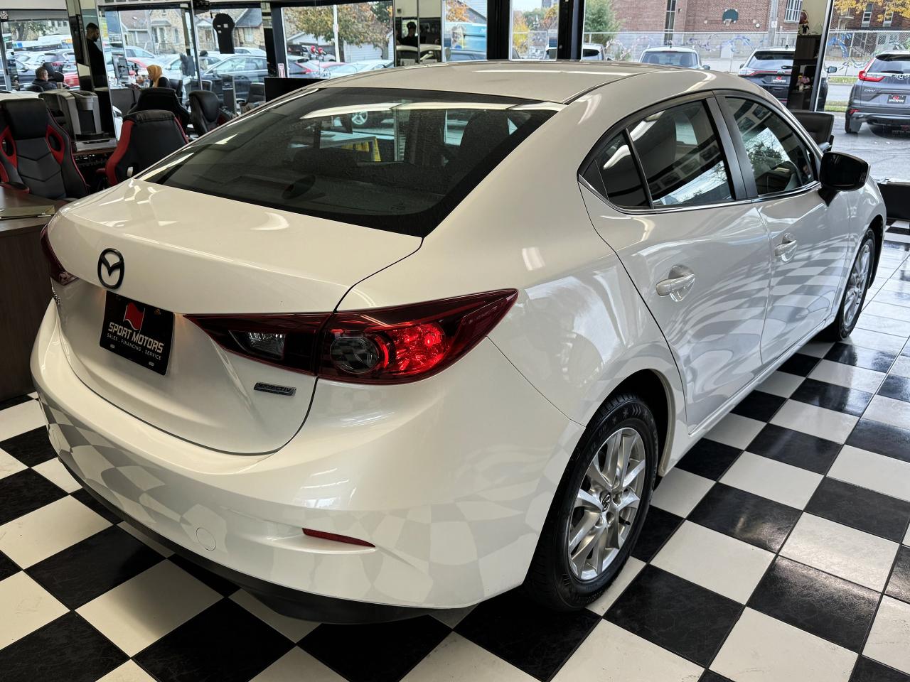 2016 Mazda MAZDA3 GS+New Brakes+Camera+Heated Seats+A/C+CLEAN CARFAX - Photo #4