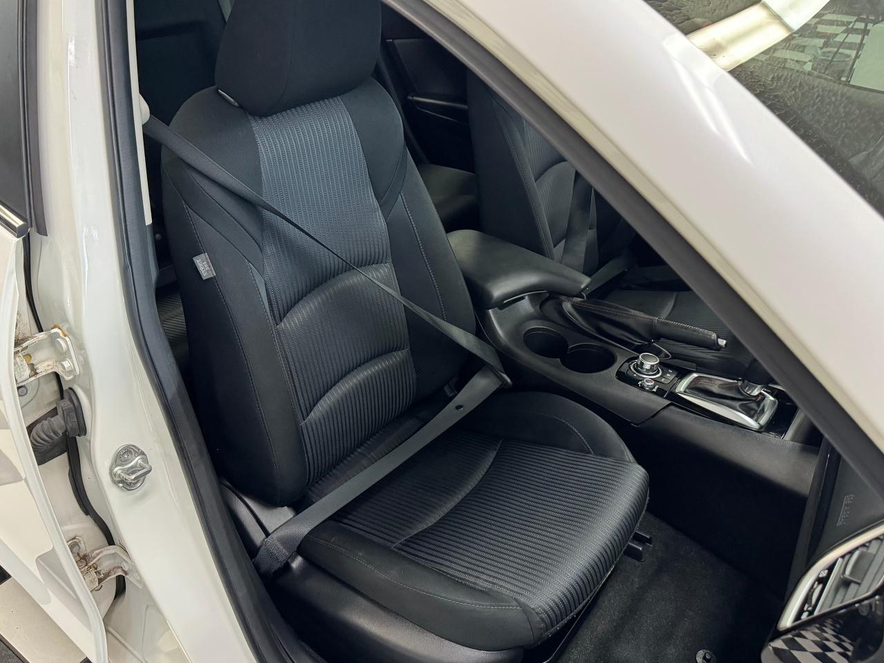 2016 Mazda MAZDA3 GS+New Brakes+Camera+Heated Seats+A/C+CLEAN CARFAX - Photo #23