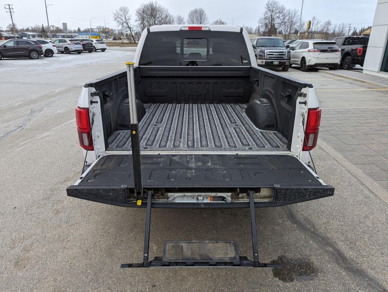 2019 Ford F-150 Lariat Photo5