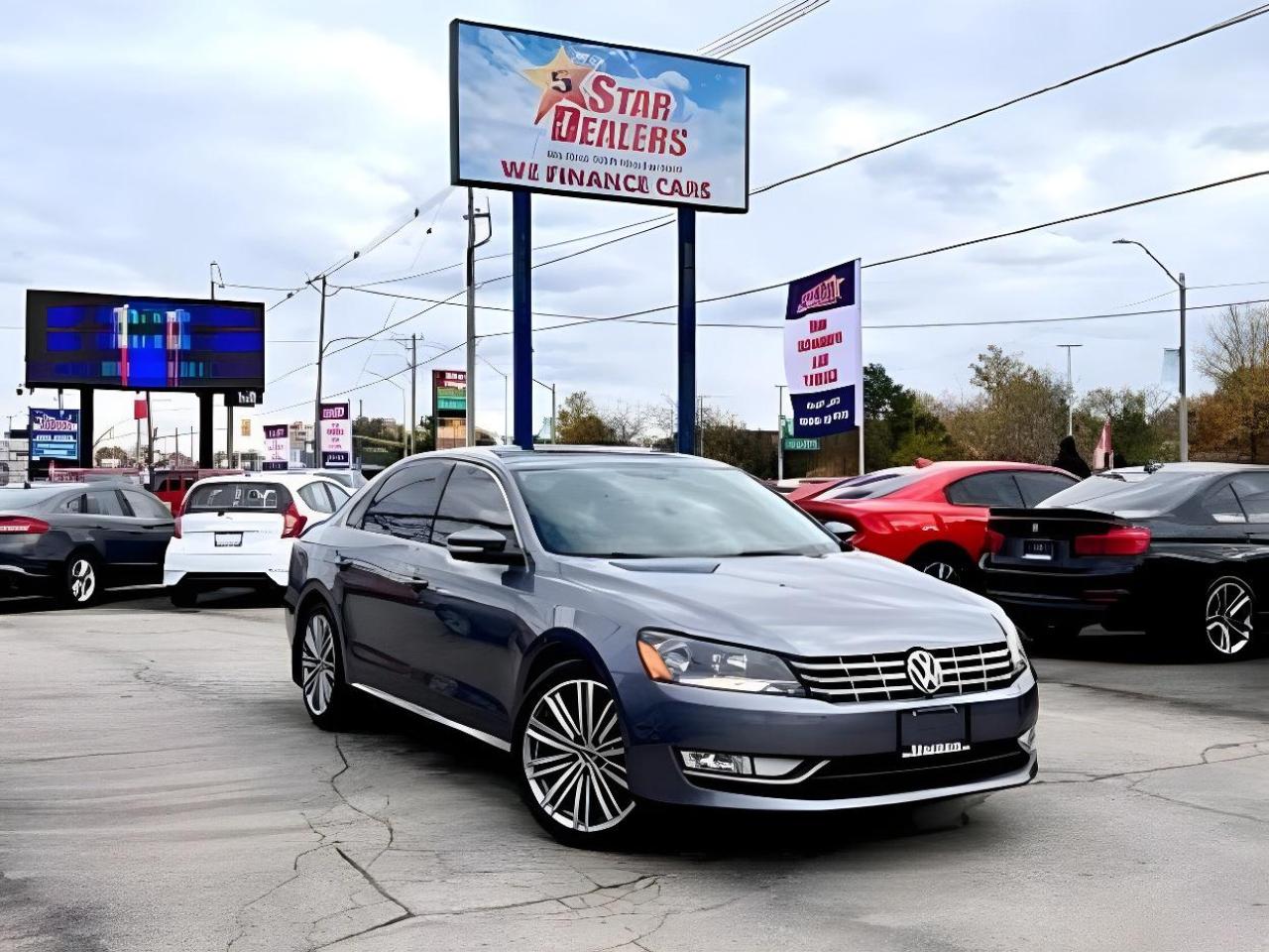 Used 2015 Volkswagen Passat Comfortline V6 NAV LEATHER SUNROOF! WE FINANCE ALL for sale in London, ON