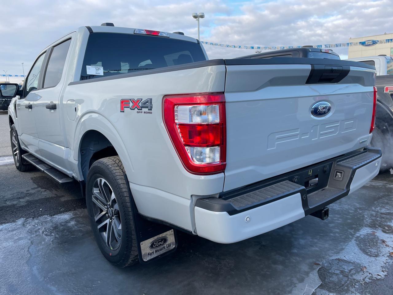 2023 Ford F-150 XL  - Running Boards Photo5