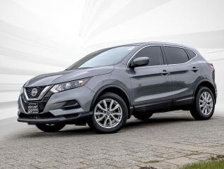 Odometer is 5193 kilometers below market average! White 2021 Nissan Qashqai S AWD CVT with Xtronic 2.0L DOHC<br /><br />Air Conditioning, Blind Spot Warning, Electronic Stability Control, Fully automatic headlights, Heated front seats, Low tire pressure warning, NissanConnect featuring Apple CarPlay and Android Auto, Outside temperature display, Power windows, Radio: AM/FM/CD/AUX Audio System w/4 Speakers, Remote keyless entry, Security system, Steering wheel mounted audio controls, Telescoping steering wheel, Tilt steering wheel, Trip computer, Turn signal indicator mirrors, Wheels: 17" x 7.0" Aluminum Alloy.<br /><br /><br />Reviews:<br />* The Qashqaiâ€™s high-end features were sometimes-pricey add-ons, but most owners say theyâ€™re worth the investment, with the parking camera system and premium stereo system in particular being among the favourites. Compact manoeuvrability and all-weather confidence were noted, as were approachable safety and connectivity features. Source: autoTRADER.ca Sale Price is Plus 13% HST, Financing Available OAC (On Approved Credit).