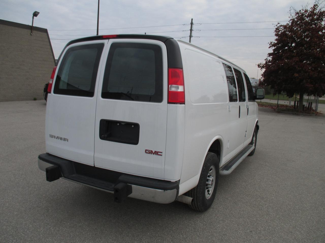 2021 GMC Savana 2500 RWD 2500 135" - Photo #5