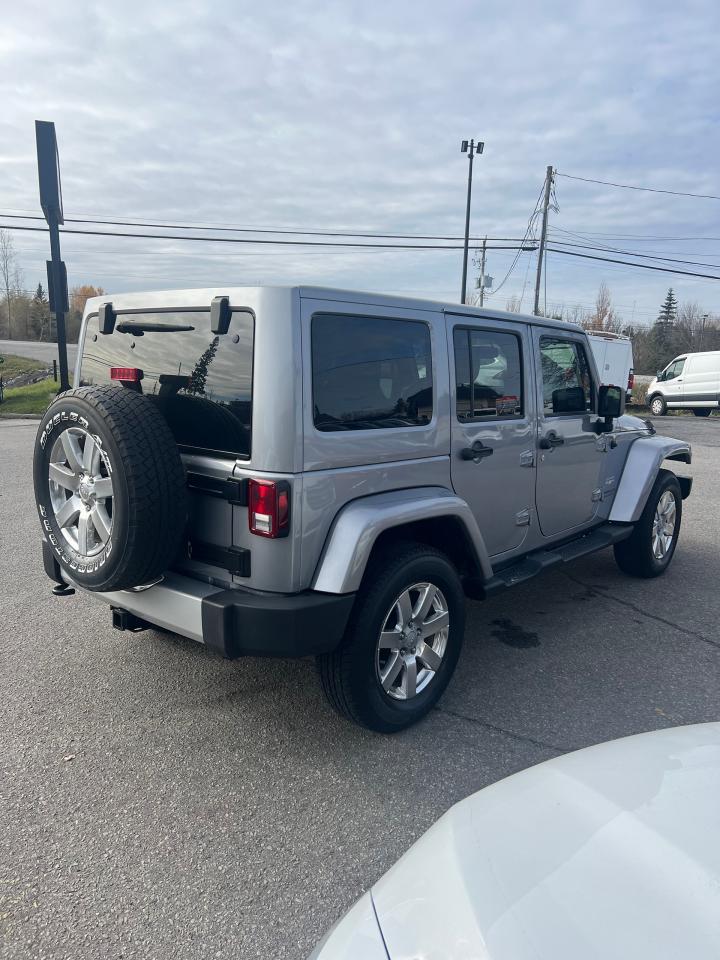 2013 Jeep Wrangler 4WD 4DR SAHARA Photo4