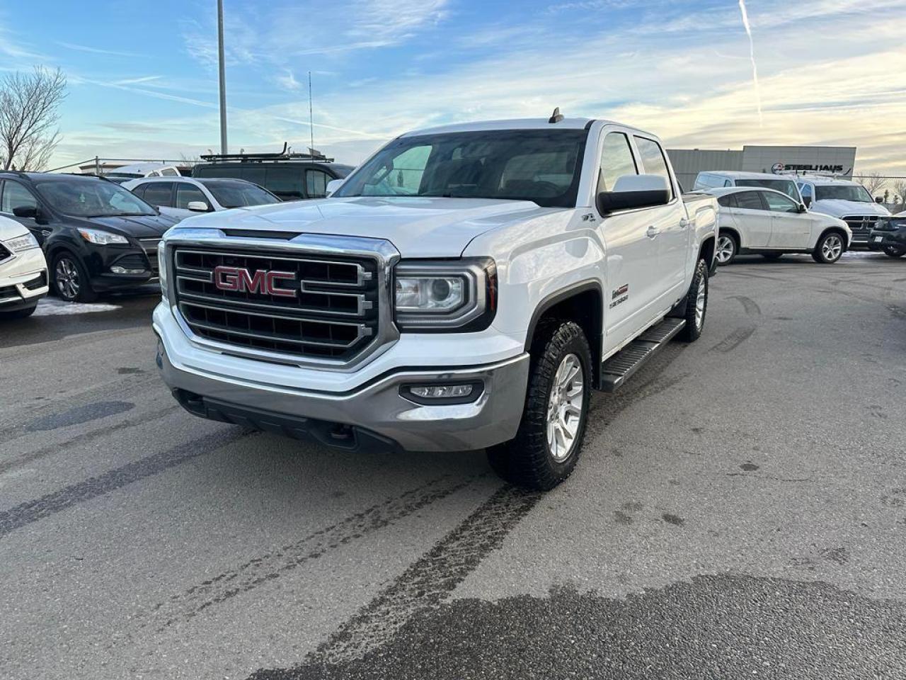 Used 2018 GMC Sierra 1500 SLE | 4WD CREW CAB | BACKUP CAM | $O DOWN for sale in Calgary, AB
