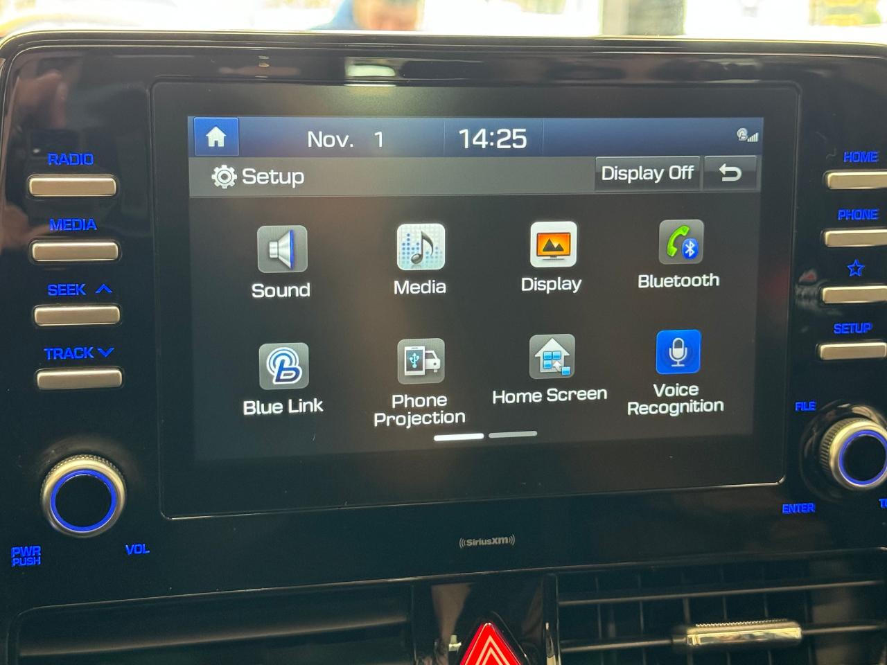 2020 Hyundai IONIQ Hybrid Preferred+LEDs+Lane Keep+Sunroof+New Tires Photo96