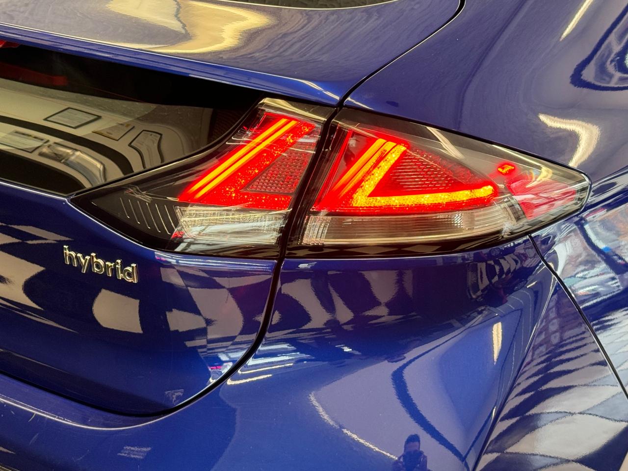 2020 Hyundai IONIQ Hybrid Preferred+LEDs+Lane Keep+Sunroof+New Tires - Photo #59