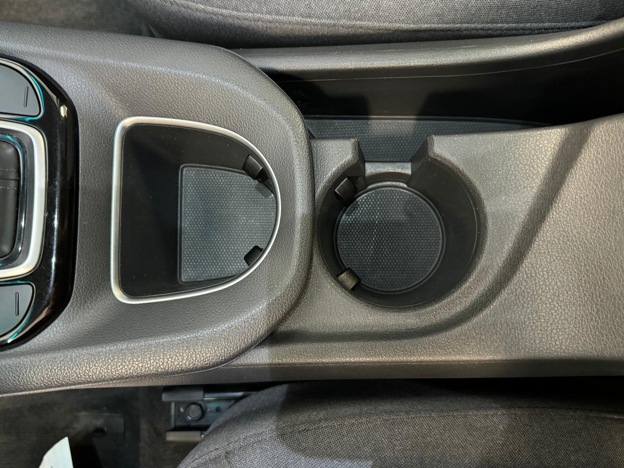 2020 Hyundai IONIQ Hybrid Preferred+LEDs+Lane Keep+Sunroof+New Tires - Photo #44