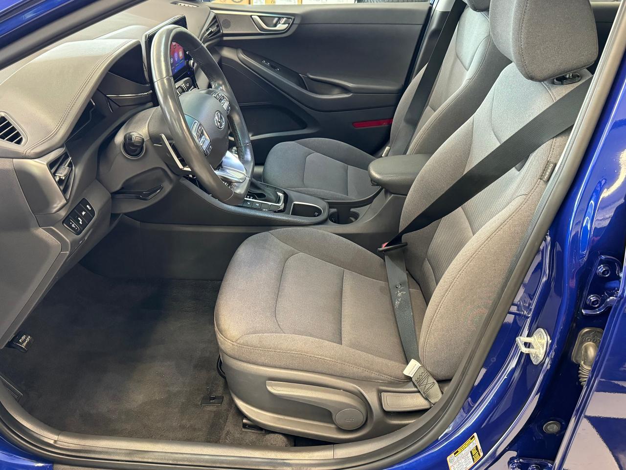 2020 Hyundai IONIQ Hybrid Preferred+LEDs+Lane Keep+Sunroof+New Tires Photo82