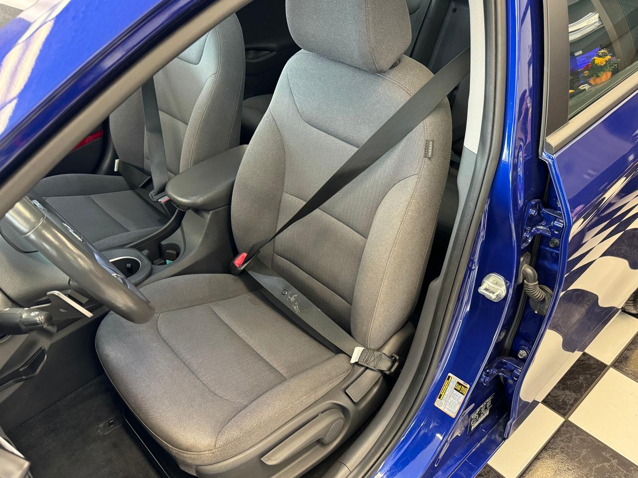 2020 Hyundai IONIQ Hybrid Preferred+LEDs+Lane Keep+Sunroof+New Tires - Photo #22
