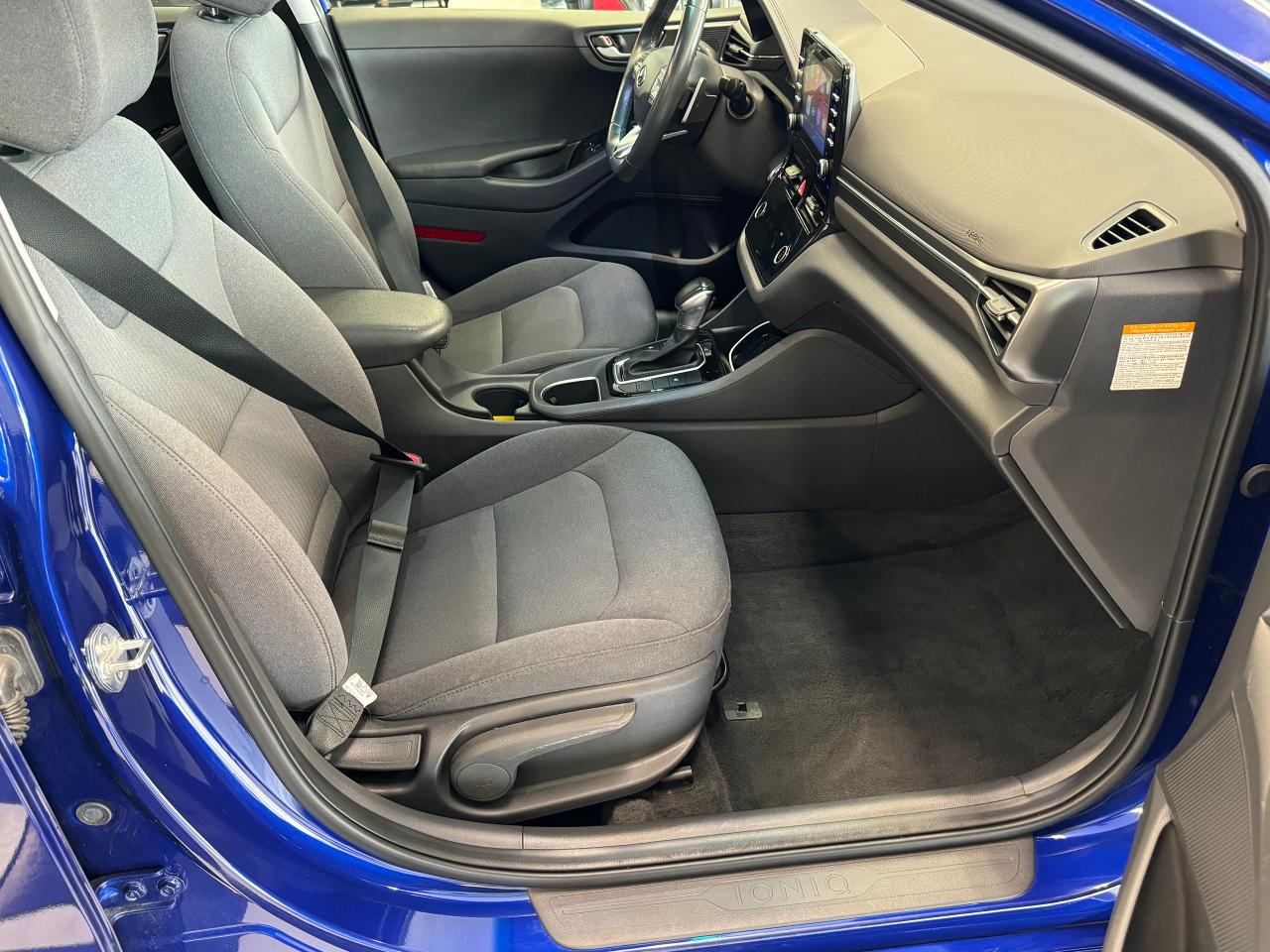 2020 Hyundai IONIQ Hybrid Preferred+LEDs+Lane Keep+Sunroof+New Tires - Photo #24