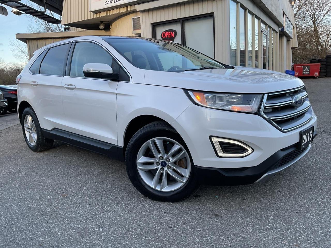 Used 2016 Ford Edge SEL AWD - LEATHER! NAV! BACK-UP CAM! BSM! PANO ROOF! for sale in Kitchener, ON