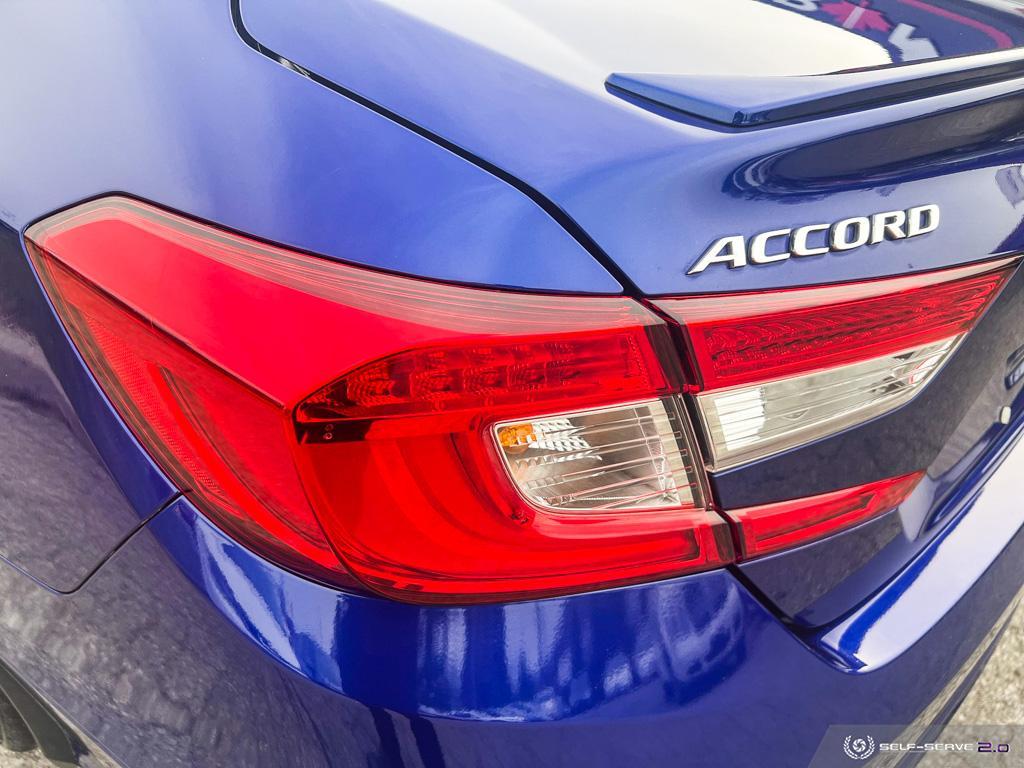 2018 Honda Accord SPORT / SUNROOF / REVERSE CAM / NO ACCIDENTS - Photo #9