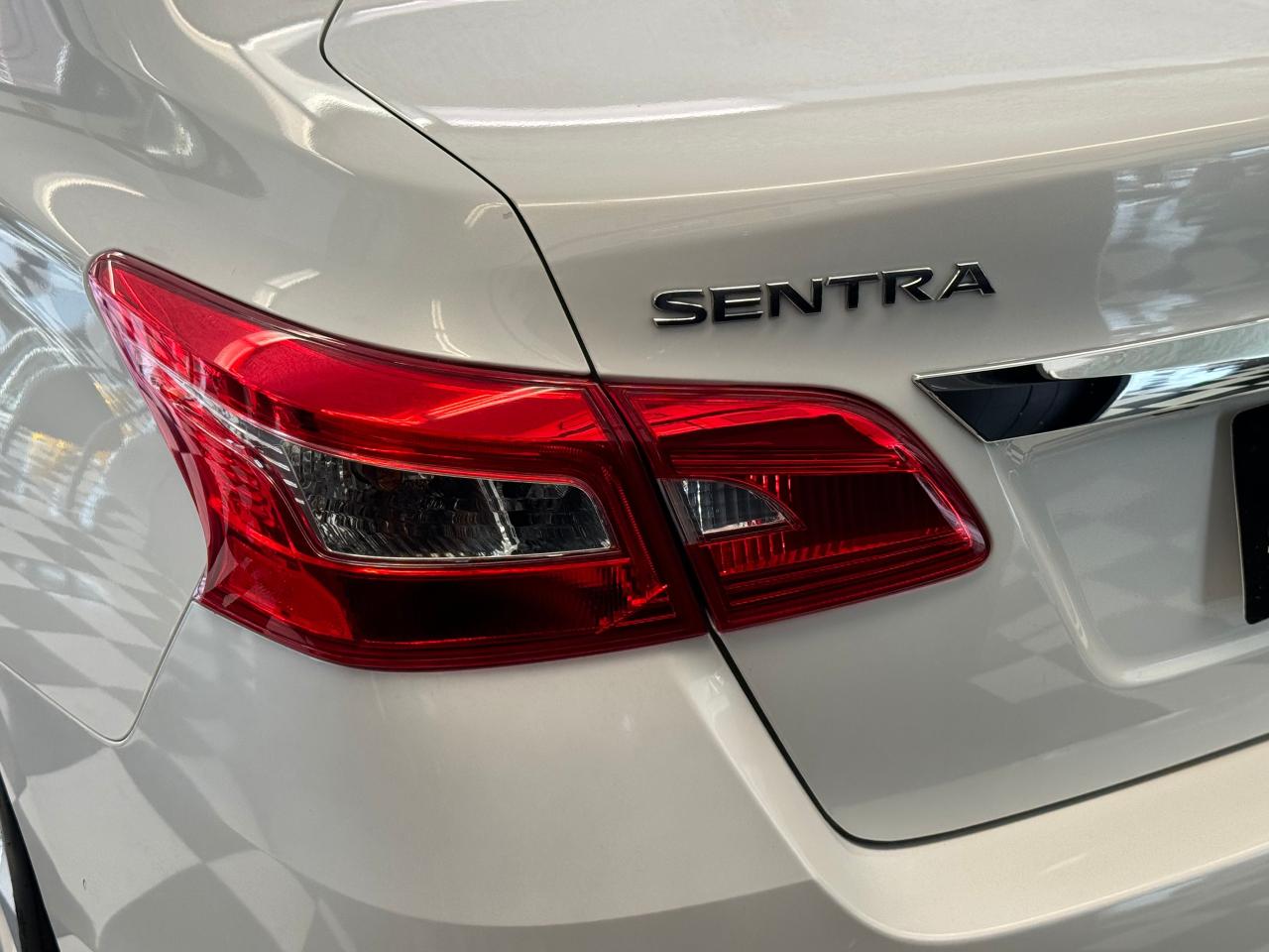 2016 Nissan Sentra SV+Sunroof+Camera+Heated Seats+CLEAN CARFAX - Photo #62