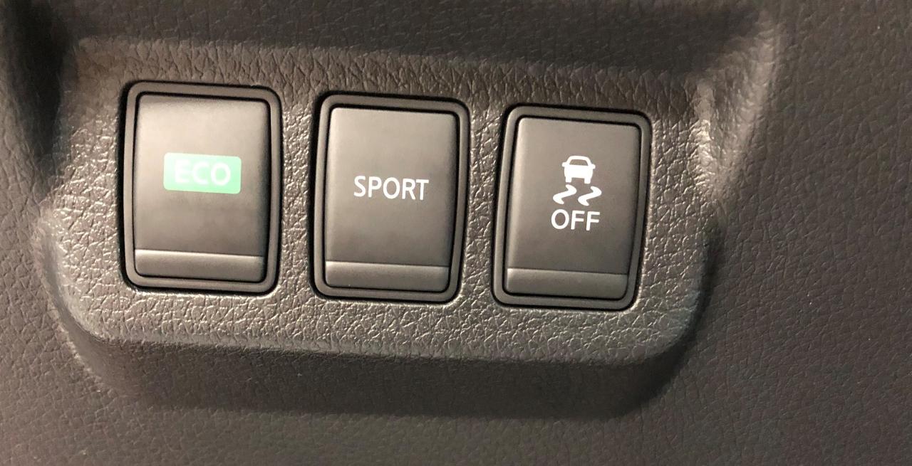 2016 Nissan Sentra SV+Sunroof+Camera+Heated Seats+CLEAN CARFAX Photo115