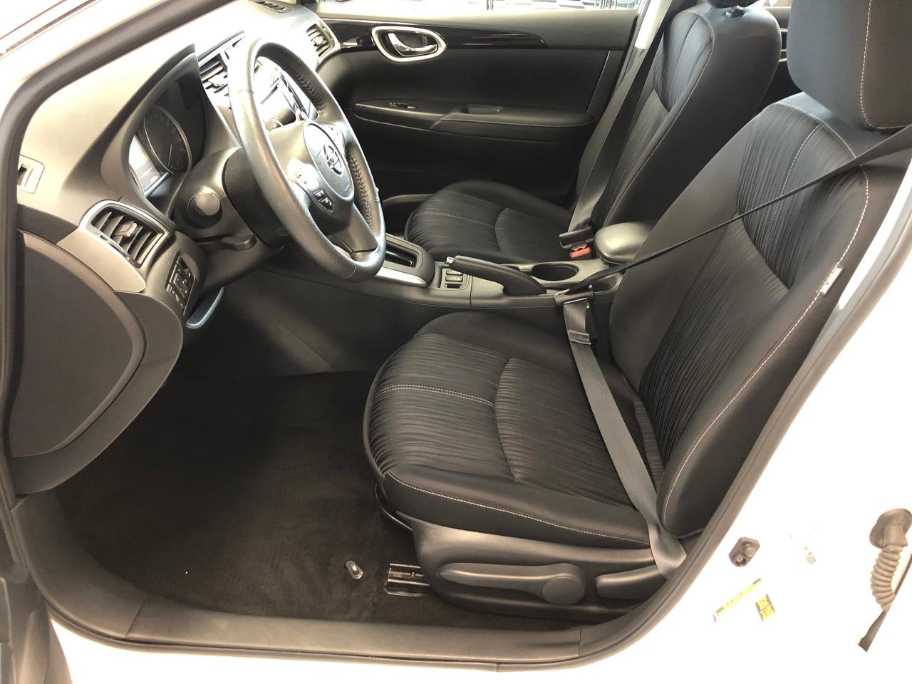 2016 Nissan Sentra SV+Sunroof+Camera+Heated Seats+CLEAN CARFAX Photo18