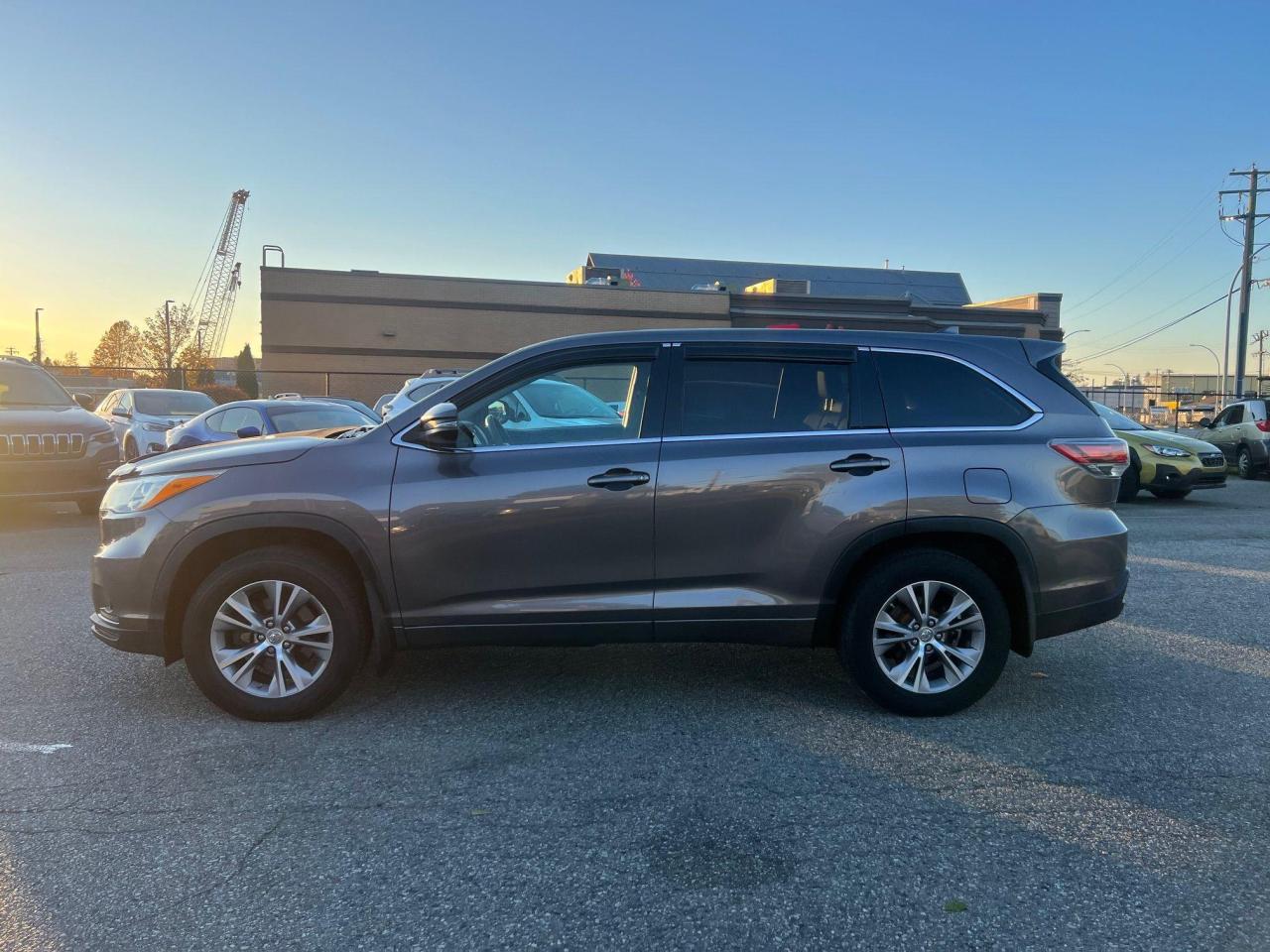 2014 Toyota Highlander 2WD 4dr LE - Photo #6