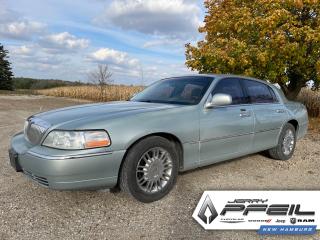 Used 2007 Lincoln Town Car Signature Limited LEATHER - SUNROOF - 4.6 V8 for sale in New Hamburg, ON
