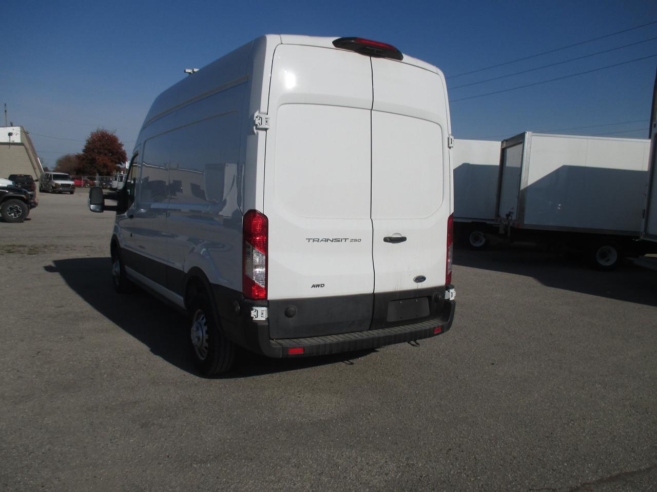 2020 Ford Transit 250 T-250 148" Hi Rf 9070 GVWR AWD AWD - Photo #13
