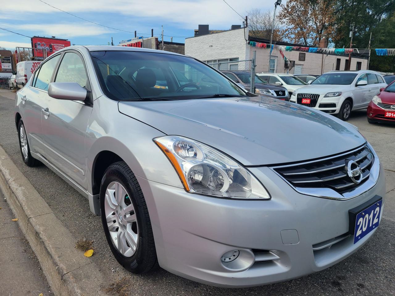 Used 2012 Nissan Altima 2.5 S -Low Km 75 K - Sunroof  - Bluetooth  - Crusie Control  - Heated Seats  - push Start - Aux - Amazing!!!!!!-one year warranty Nov deal for sale in Scarborough, ON