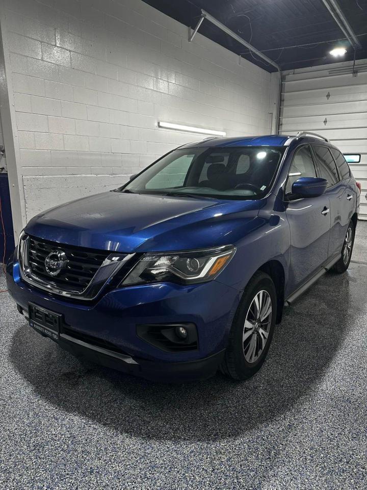 Used 2017 Nissan Pathfinder 4WD 4dr SV for sale in Cornwall, ON