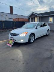 2012 Nissan Altima 3.5 SR - Photo #2