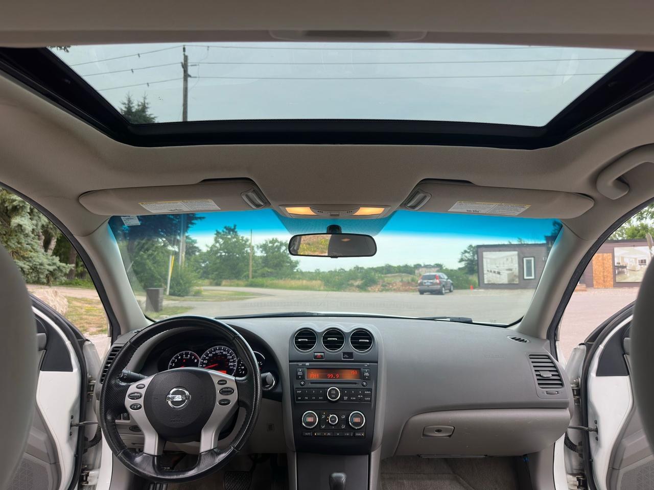 2012 Nissan Altima 4dr Sdn V6 CVT 3.5 SR Photo