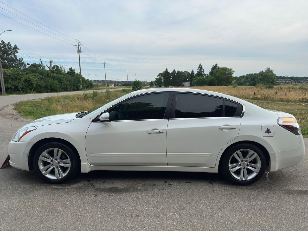 2012 Nissan Altima 4dr Sdn V6 CVT 3.5 SR Photo