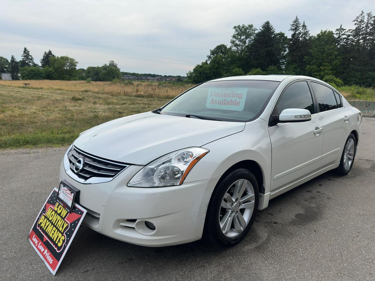 2012 Nissan Altima 4dr Sdn V6 CVT 3.5 SR Photo1
