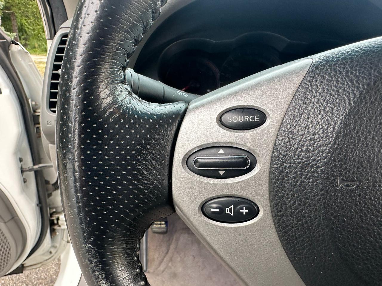 2012 Nissan Altima 4dr Sdn V6 CVT 3.5 SR Photo