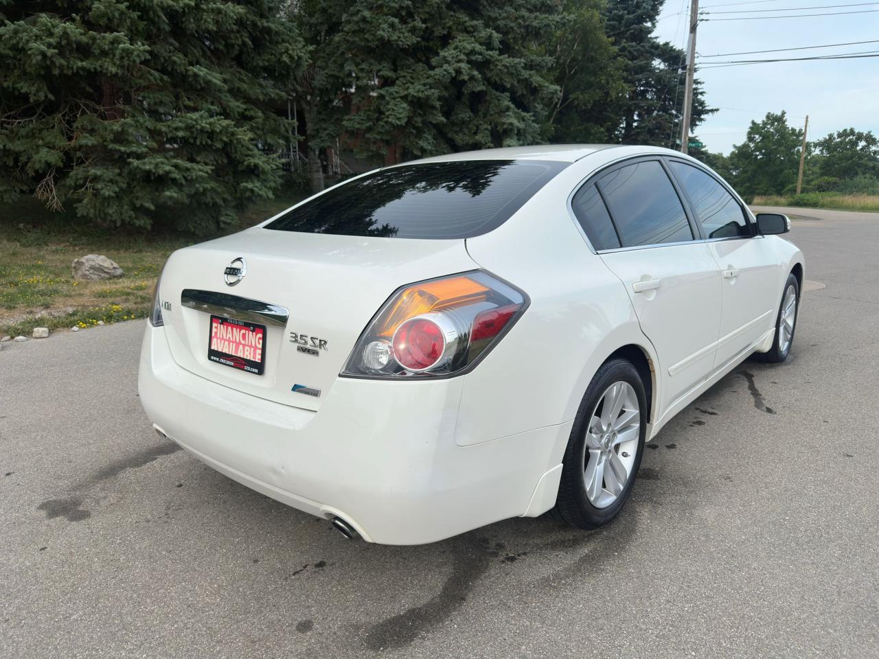 2012 Nissan Altima 4dr Sdn V6 CVT 3.5 SR - Photo #6