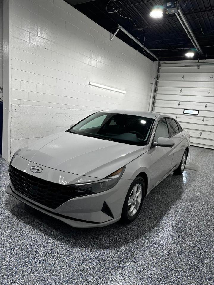 2023 Hyundai Elantra Essential - Photo #1