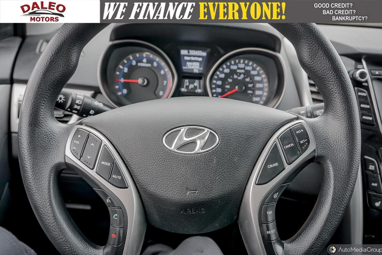 2017 Hyundai Elantra GT HATCHBACK / PANO SUNROOF / H. SEATS / LOW KMS Photo