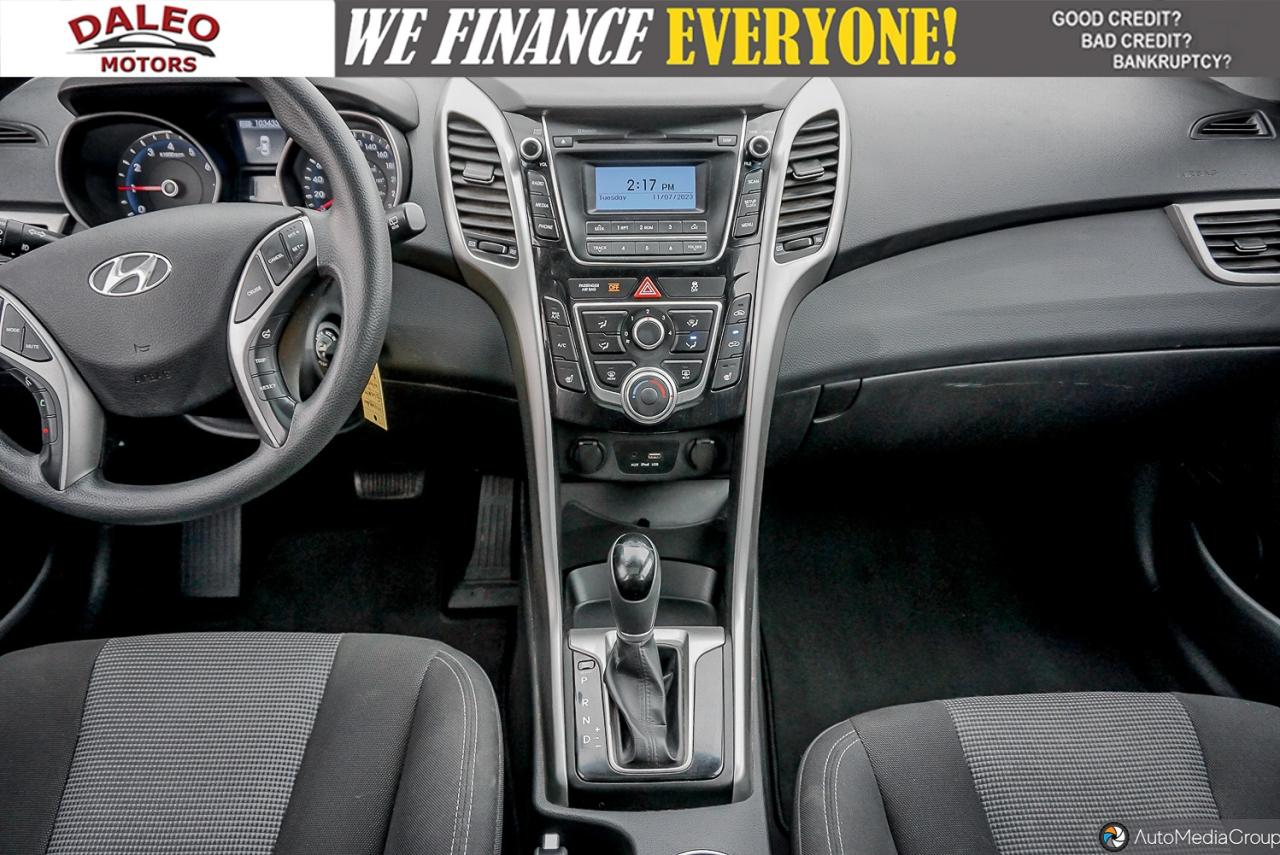 2017 Hyundai Elantra GT HATCHBACK / PANO SUNROOF / H. SEATS / LOW KMS Photo