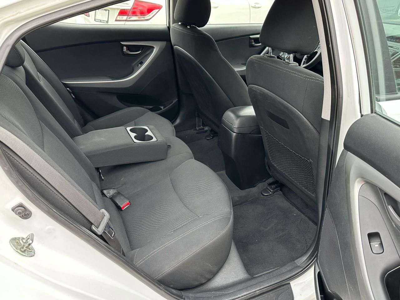 2015 Hyundai Elantra  - Photo #8