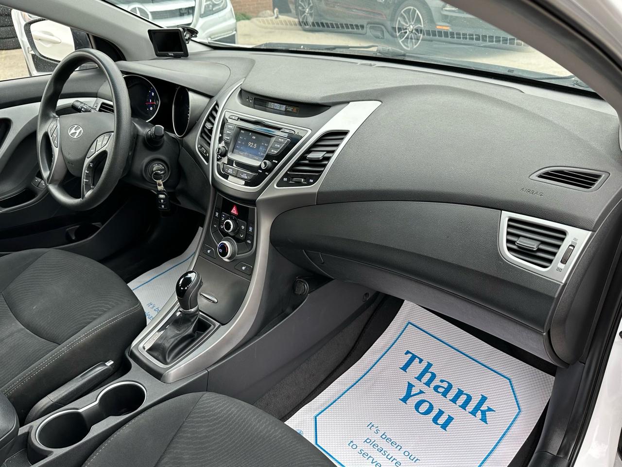 2015 Hyundai Elantra  - Photo #9