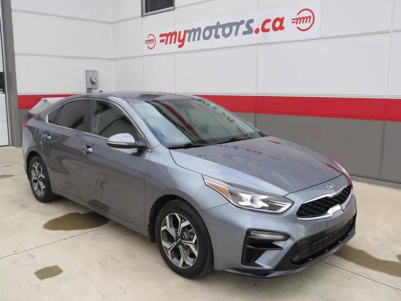 Used 2019 Kia Forte EX  ( **NO REPORTED ACCIDENTS**ALLOY WHEELS** FOG LIGHTS**LANE DEPARTURE ALERT** BLIND SPOT MONITORING**AUTO HEADLIGHTS**BACKUP CAMERA**ANDROID AUTO** APPLE CARPLAY**WIRELESS PHONE CHARGER**HEATED SEATS** HEATED STEERING WHEEL**) for sale in Tillsonburg, ON